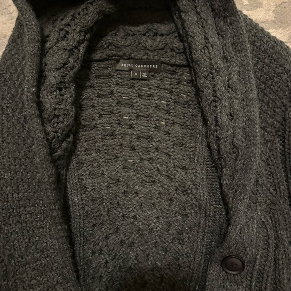 Sweater - Picture 2 of 3